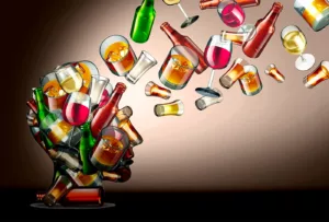 Bicchieri di alcolici vari che formano una testa umana