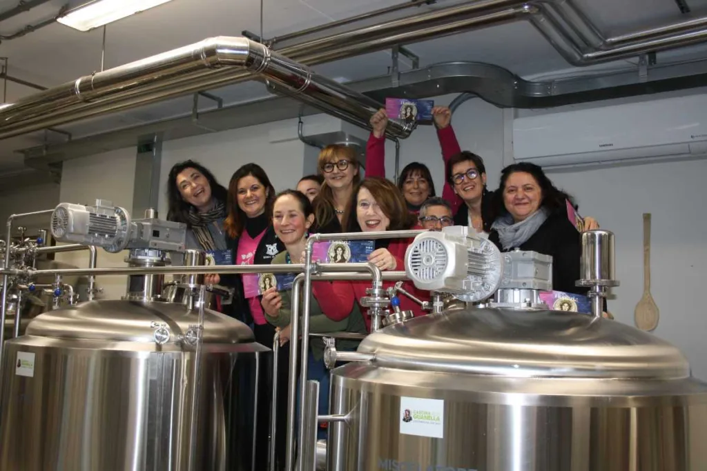 Gruppo delle Donne della Birra alla cotta di Hopazia